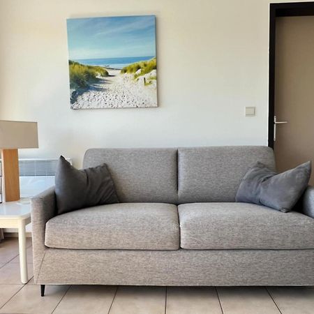 Appartement Residentie Astrid Met Private Parking Бредене Екстериор снимка