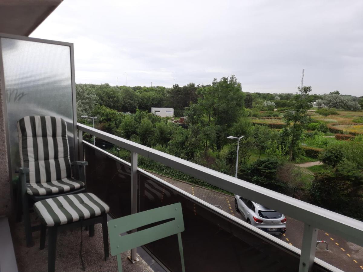 Appartement Residentie Astrid Met Private Parking Бредене Екстериор снимка