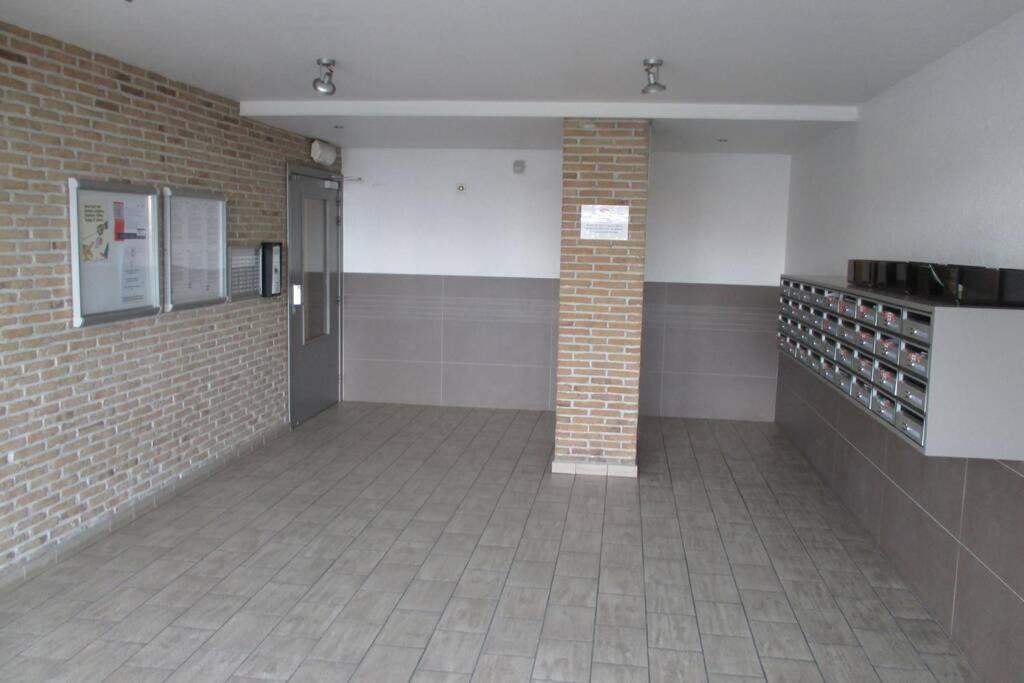Appartement Residentie Astrid Met Private Parking Бредене Екстериор снимка