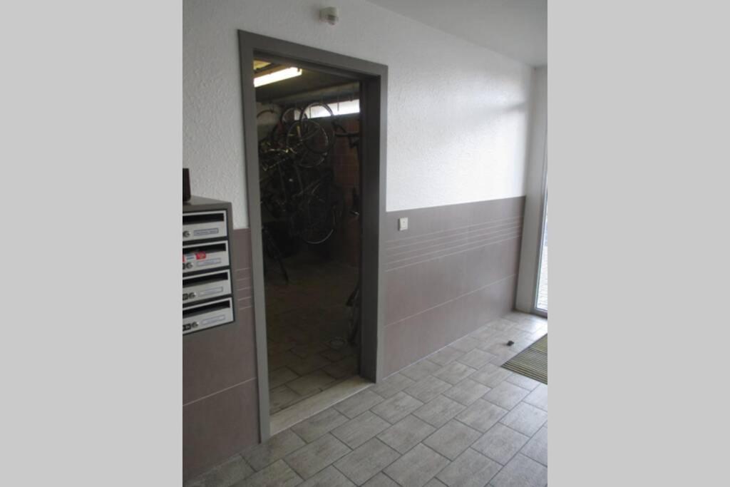 Appartement Residentie Astrid Met Private Parking Бредене Екстериор снимка