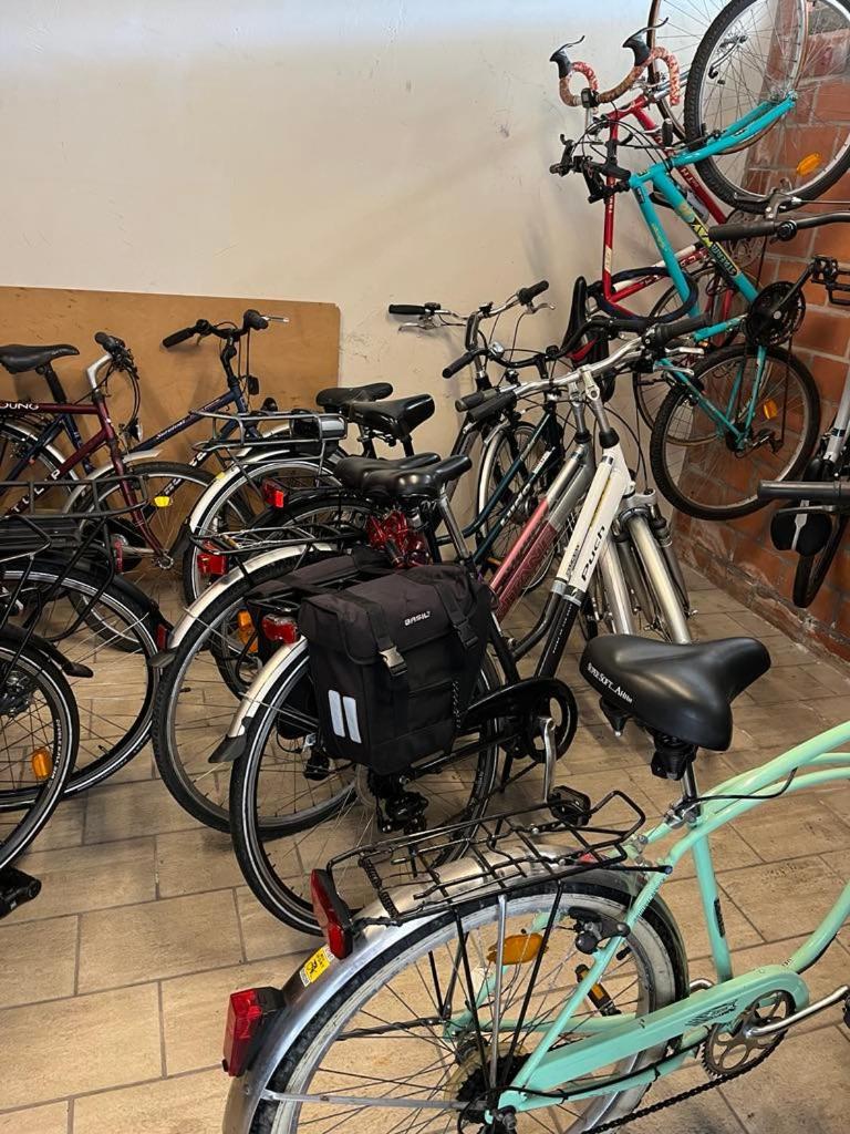Appartement Residentie Astrid Met Private Parking Бредене Екстериор снимка